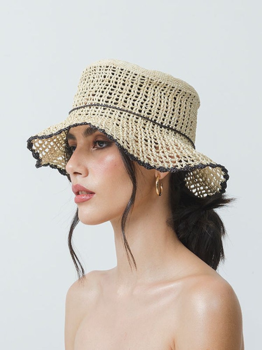 SENSI STUDIO Crochet Hippie In Natural/Black